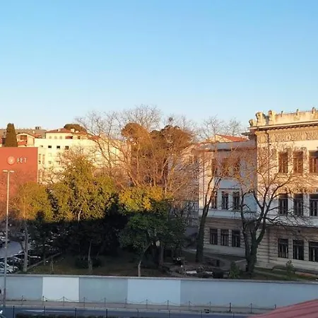 Greatstay - With Free Parking In Center Apartment Pula